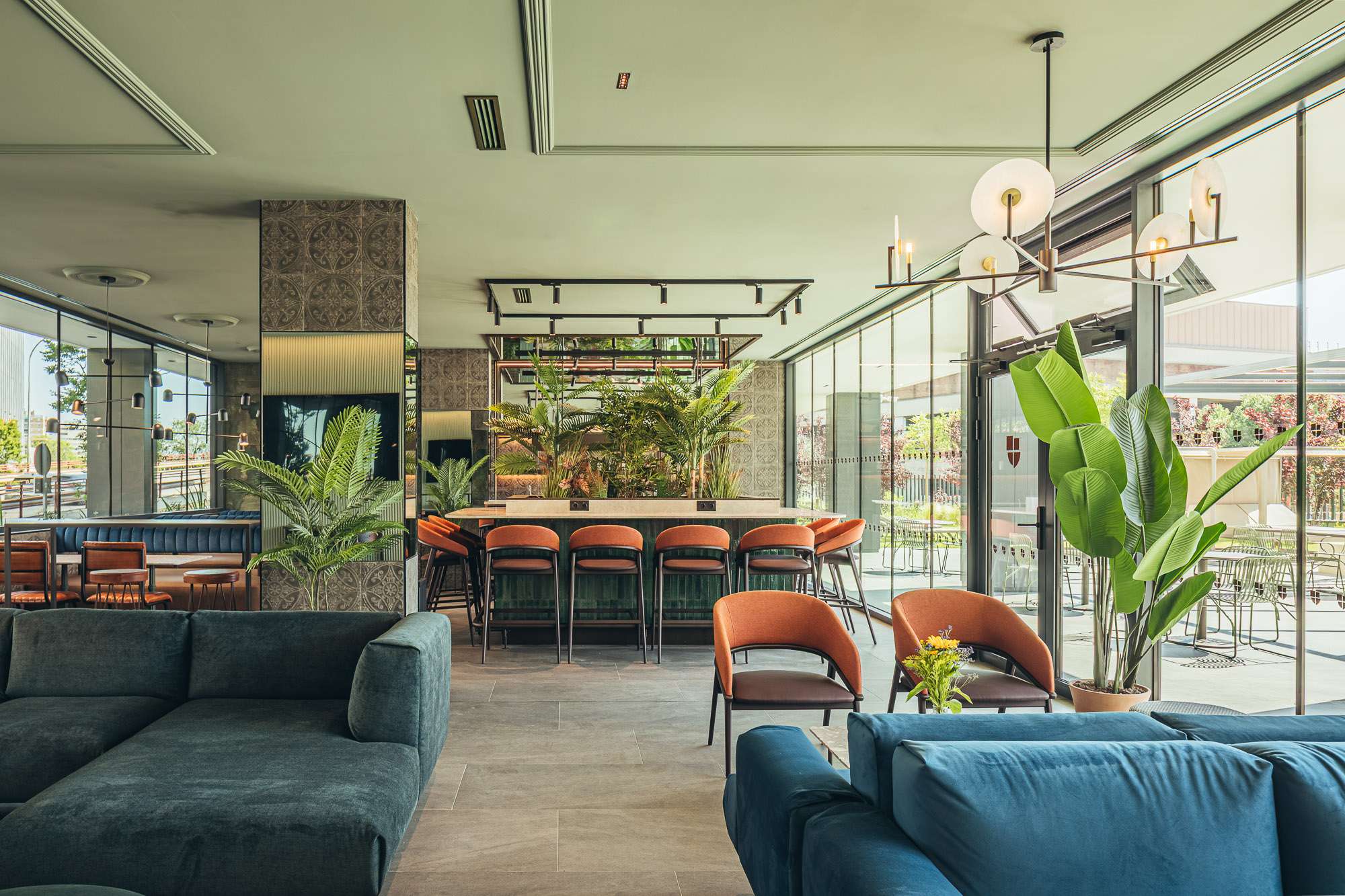 Lounge Bar